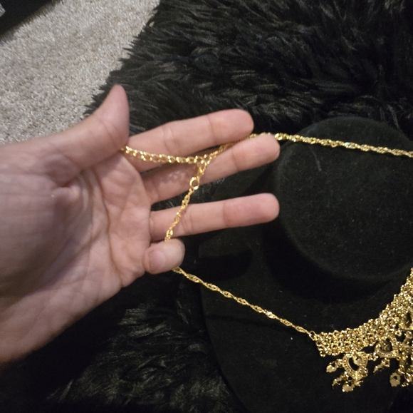 Elegant 21kgp Dubai Jewelry Gold Heart Necklace - Picture 9 of 10